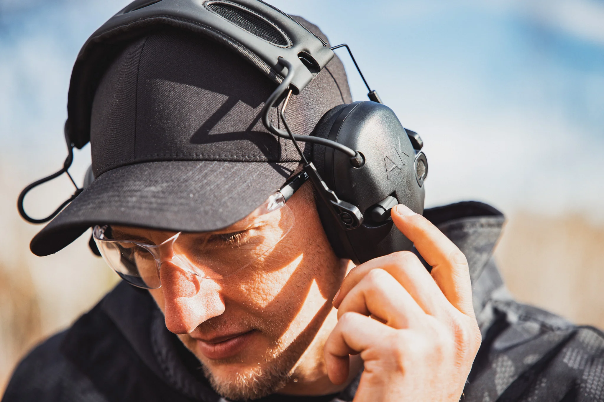 AK Premium Electronic Earmuff - Image 3